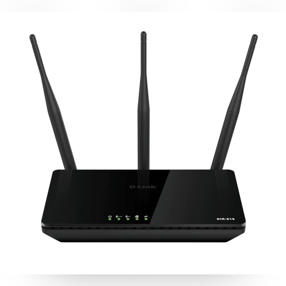 Wireless AC750 Dual Band Router - (DIR-819) - Picture 2 of 9